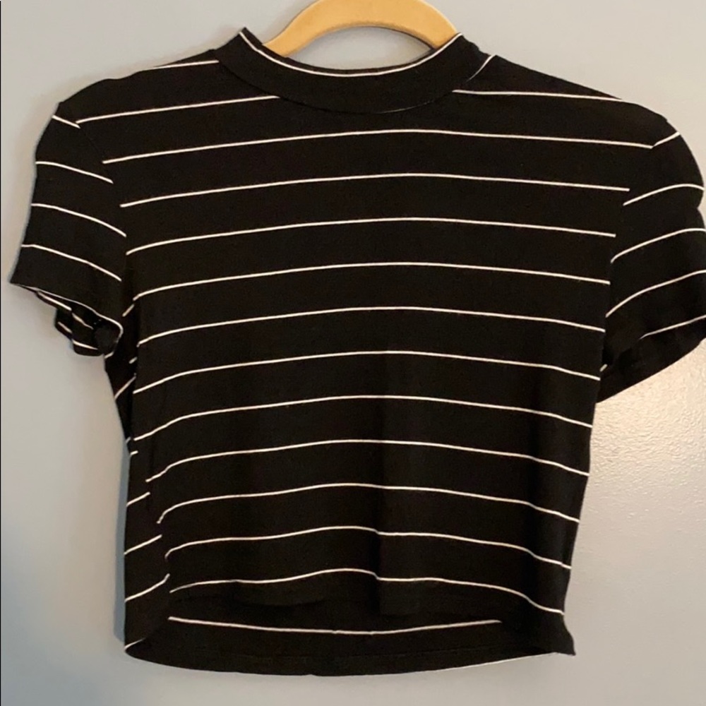 Black and white stripped crop top